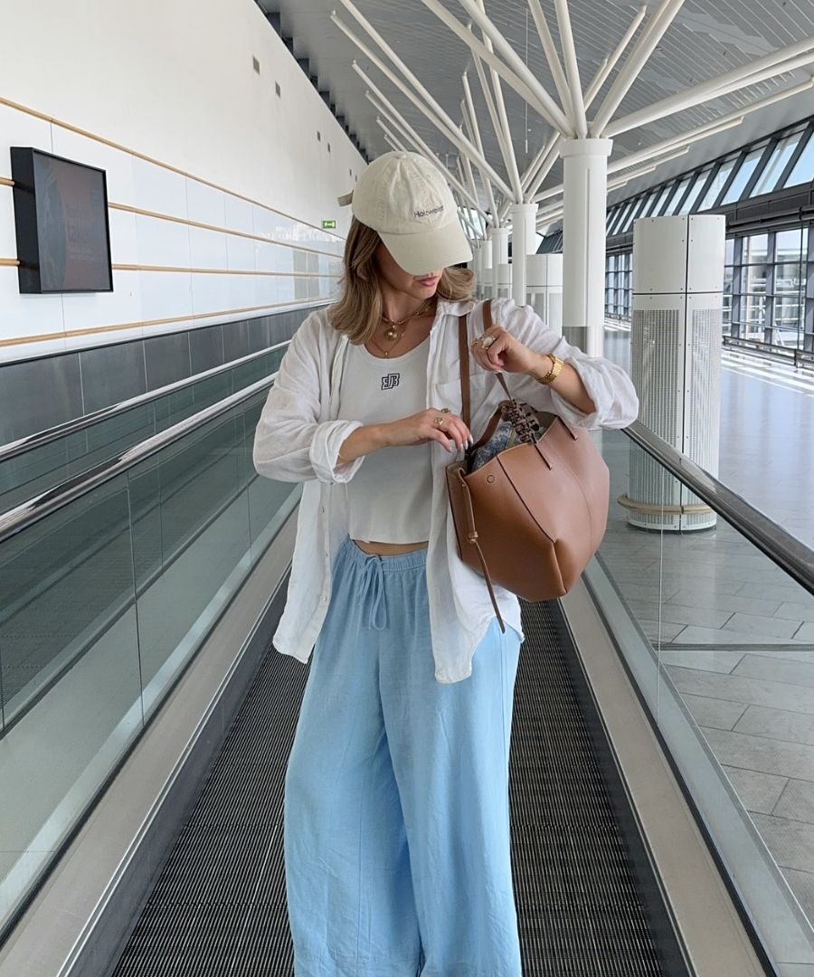 Cozy Airport Outfits For Fall and Winter