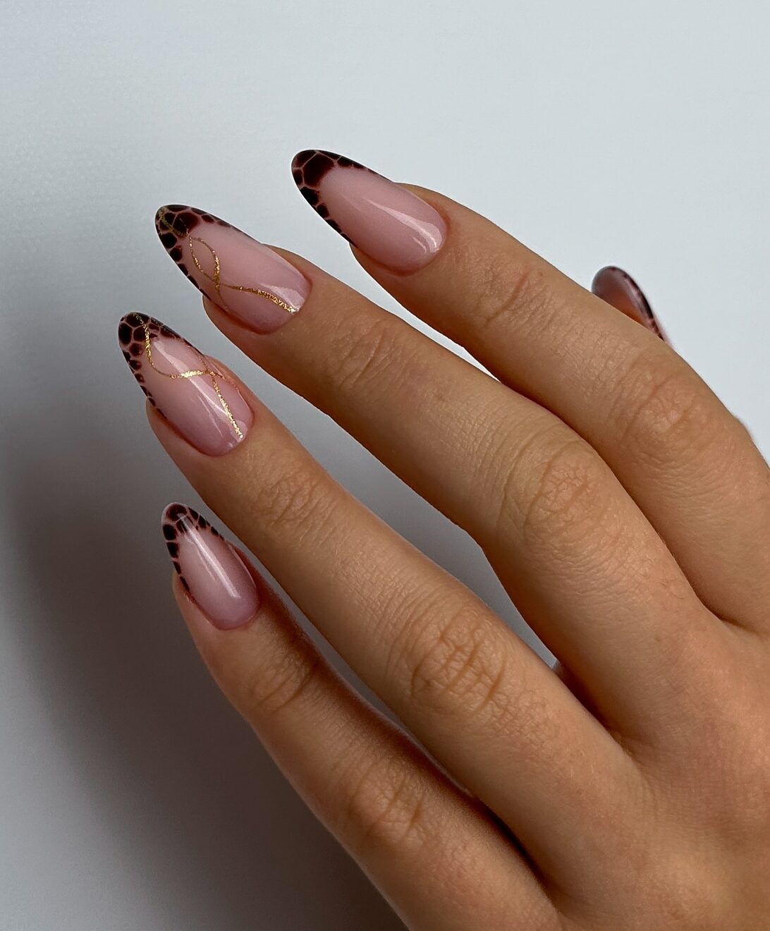 laurasavi_nailstudio
