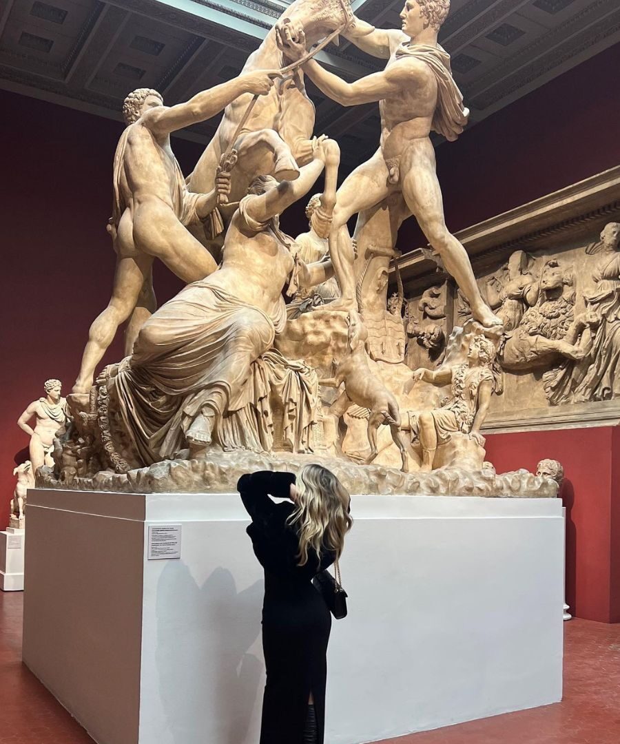 Outfits that are Chic and Perfect for Your Museum Day